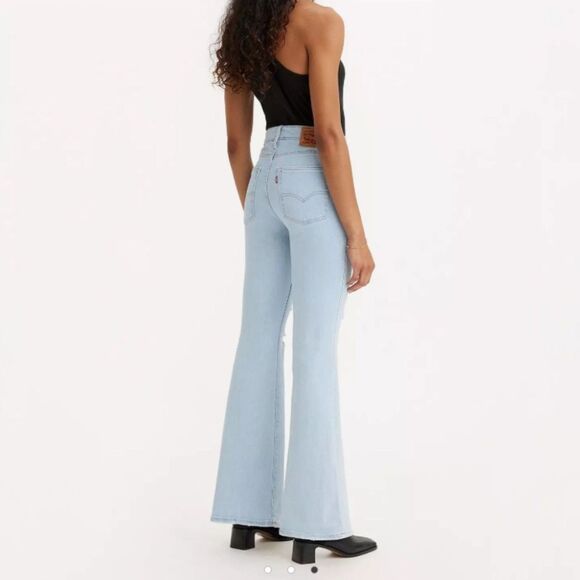 Levi's 726 High Rise Flare Leg Jeans with Stretch Distressed 29 x 30 Light Wash - Picture 2 of 8
